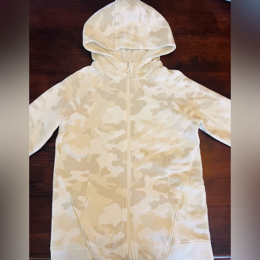 Girls All in Motion cream camouflage hoodie with thumb holes